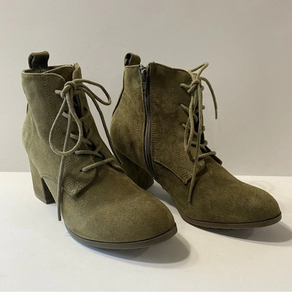 Steve Madden "NWOB" Olive Green Tammy Lace Up Suede Block Heel Boots Size 7 - Picture 5 of 8